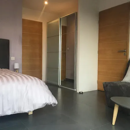 Belle Avec Vue Dans Maison D'architecte * Pujaut